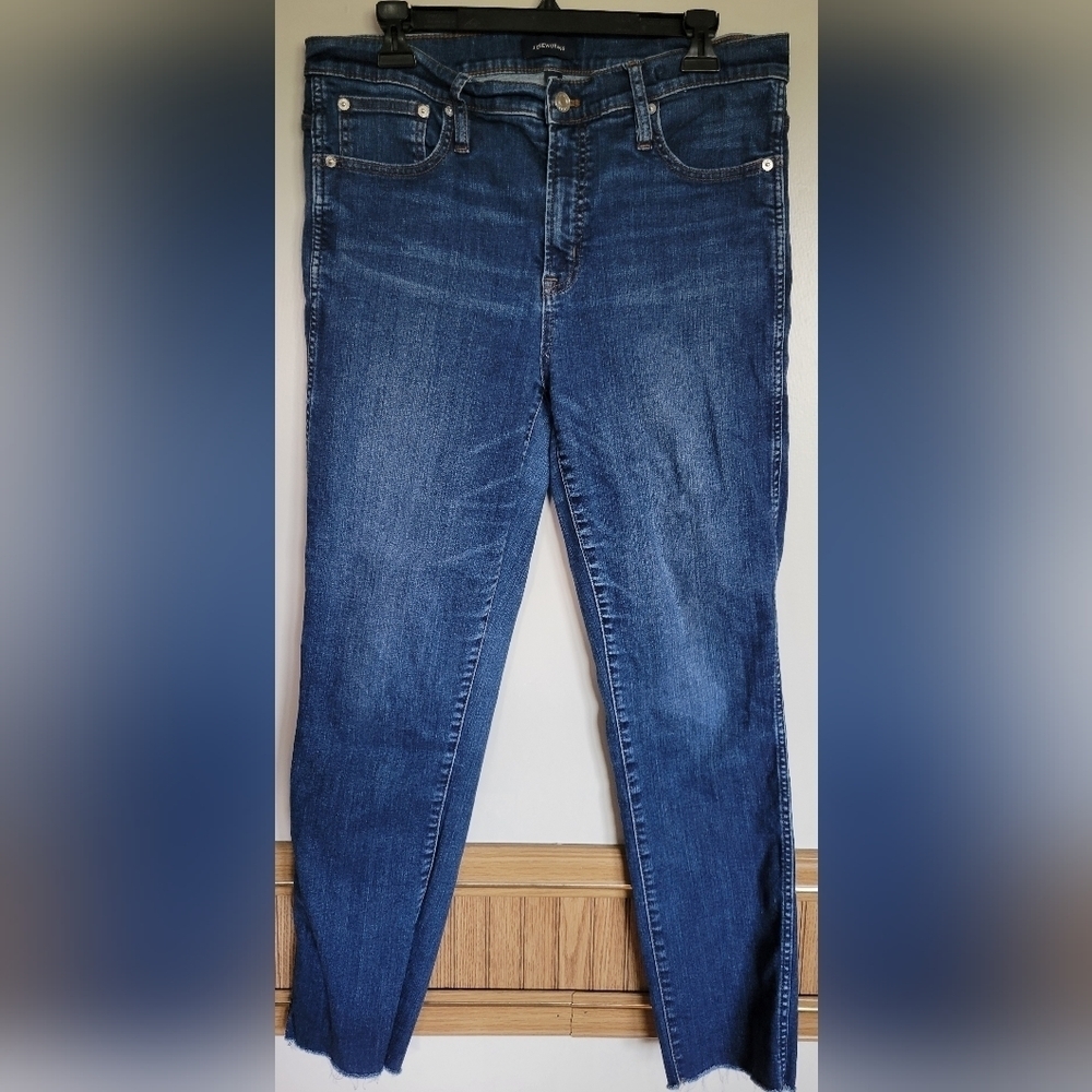 J. Crew Women's Vintage Straight Distressed Jeans Size 32T